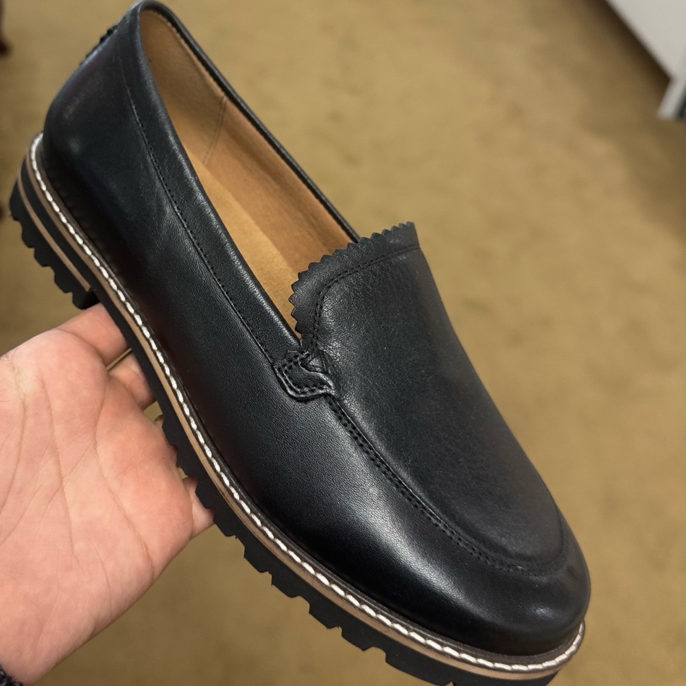 Trotters Fayth loafer